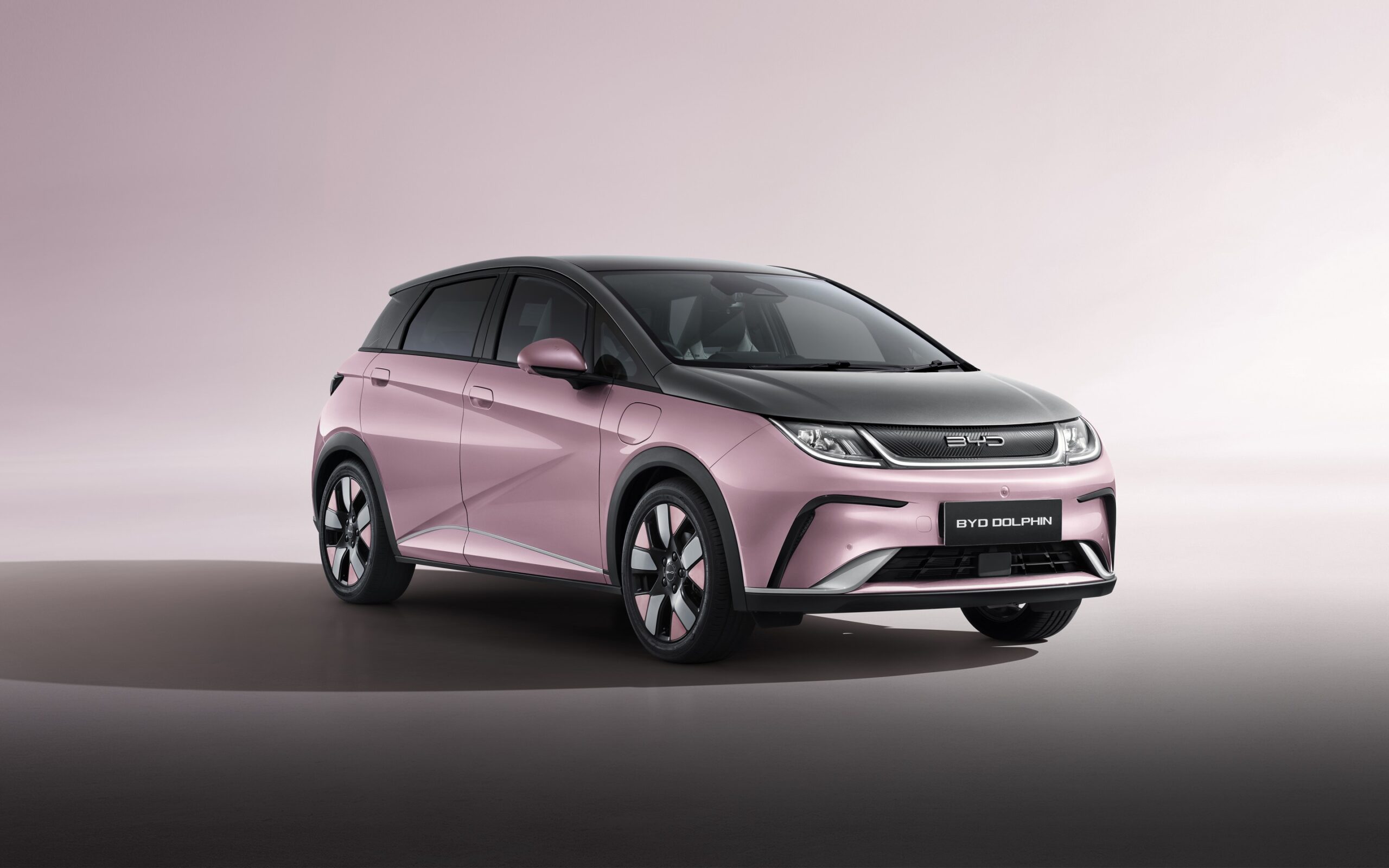 BYD Dolphin Mobil Listrik Stylish yang Siap Mengubah Cara Kita Berkendara